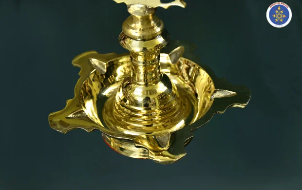 Pure Brass Special Nagas Kuthuvilakku - 34 Inch - Image 3